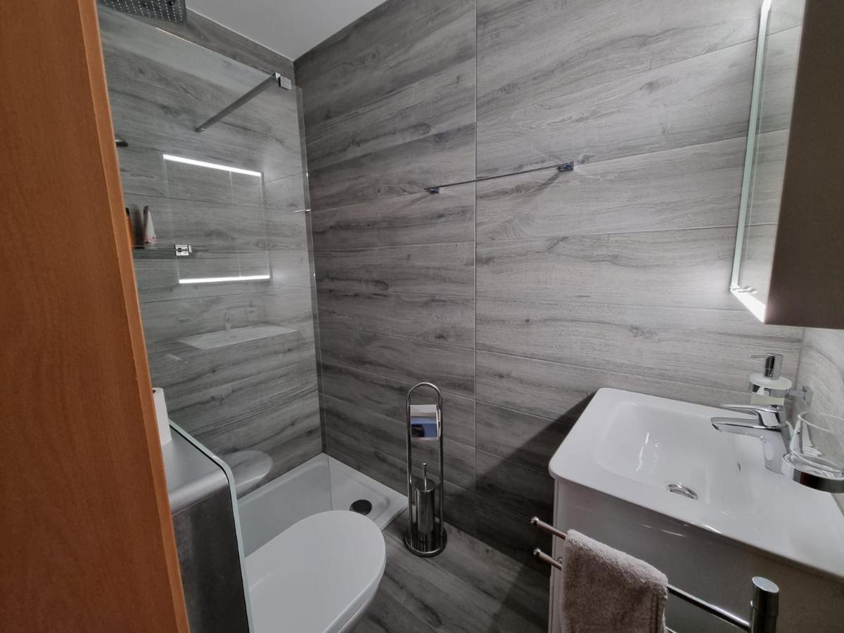 Chez Moumie Studio Meublee La Grande-Beroche Ngoại thất bức ảnh
